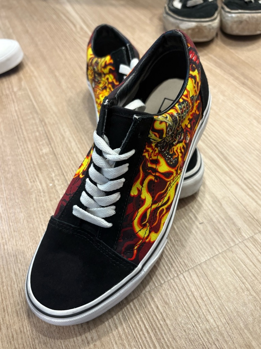 Old Skool flame vans samurai rising graphic - Picture 7 of 10